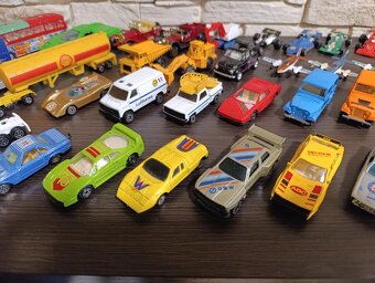 Autíčka staré modely angličáky 80. léta. - 12