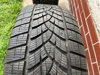 235/55 R18 Goodyear Ultragrip 2ks. - 12