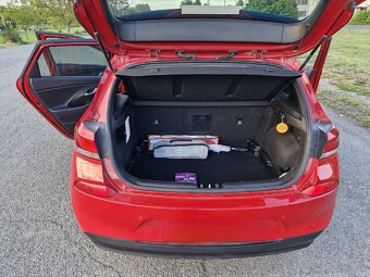 Hyundai i30 1.4 Family odpočet DPH - 12