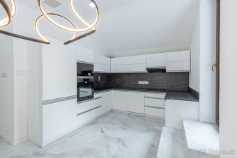 Investičný apartmánový dom v obci Bystrá s vlastným wellness - 12