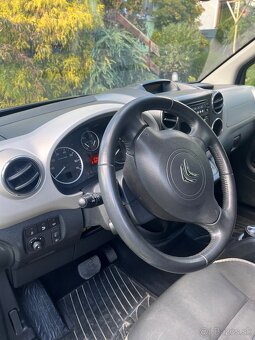Berlingo AUTOMAT  rok 2015 ,1,6 D 68 kW XTR Automat - 12