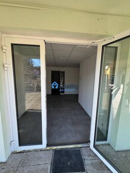 Prenájom kanc./obchodné priestory, nová kompl. rekonšt., cen - 12