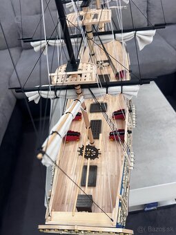Dreveny model plachetnice. - 12