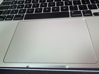 MacBook Air M2 13.6 8GB 256GB SSD disk - 12
