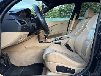 BMW 550i V8 MANUAL / M-Paket / SPORTSITZE / LOGIC7 / NAVI - 12
