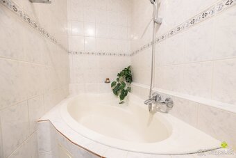 PRÍJEMNÝ 3 IZBOVÝ BYT, NÁBREŽIE SV. CYRILA PRIEVIDZA - 12