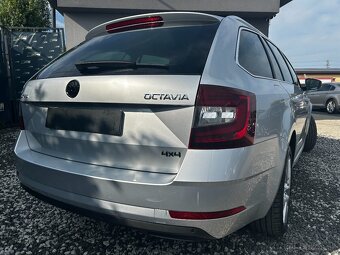 Škoda Octavia Combi 2.0 TDI RS DSG 4x4 - 12