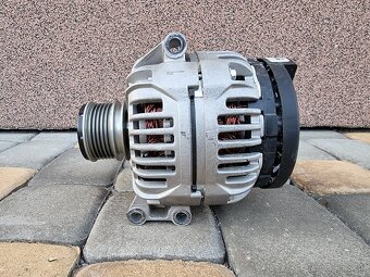 Dacia Logan MCV predná kapota+alternátor - 12