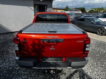 Mitsubishi L 200 L200 2.4 DI-D - 12