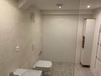 Dvojpodlažný dom v Ľuboticiach – ideálny domov aj investícia - 12