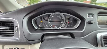 Volvo V40 T2 1.5L 122k Momentum Geartronic - 12