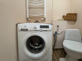 Na predaj: 2 izbový byt + BALKON + KUMBAL - 12