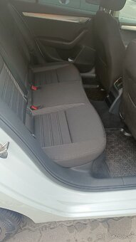 Škoda Octavia Combi 1.6 TDI 115k Ambition - 12