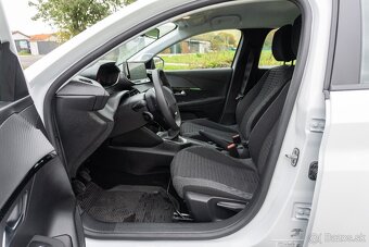 Peugeot 208 1,2 benzín - 12