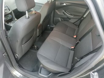 Ford Focus 1.0i 74kw - 12
