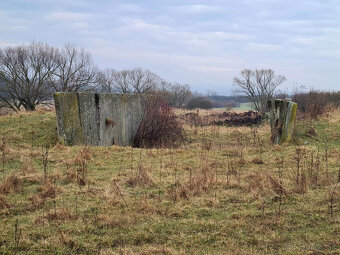 Ponúkame hospodárske budovy obci Chvalová. - 12