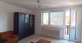 Na predaj 6-izbový rodinný dom v obci Matúškovo - 12