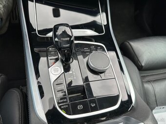 BMW X5 xDrive M50d A/T - 12