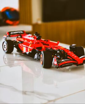 lego technic zavodne formule F1 - 12