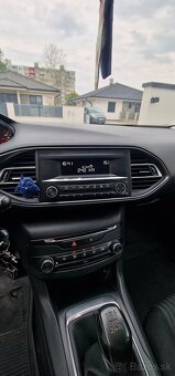 Peugeot 308 1.6 HDi - 12