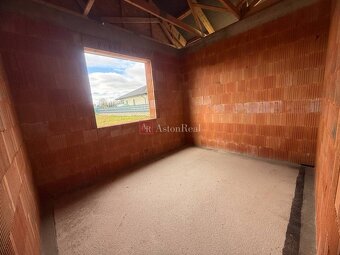 Praktický 4-izbový bungalov v novovybudovanej lokalite- Horo - 12