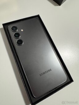 Samsung Galaxy S24 256GB Black - 12