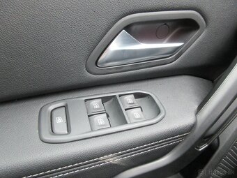 Dacia Duster 1.3 TCe 150 Extreme 4x4 - 12