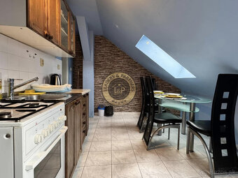 Jedinečný loft v úplnom centre - 12