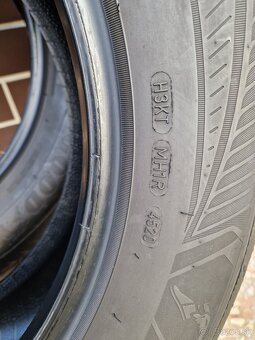 215/60-R17 Goodyear VECTOR 4SEASONS - 12