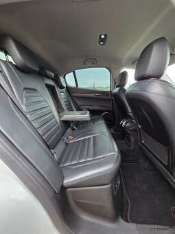 Alfa Romeo Stelvio 2.0 Q4 SR - 12