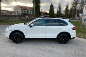 Porsche Cayenne 3.0tdi 176kw BLACK & WHITE - 12