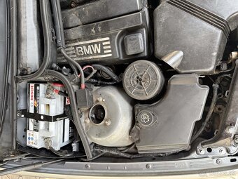 BMW rad 3 318 i - 12