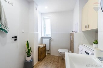 Unikátny 2,5 izbový byt v centre mesta, Prievidza - 12