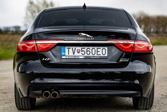 Jaguar XF 20d 132kW AWD 8AT (pohon 4x4, svetlá koža, LED) - 12
