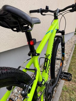 Krásny Rockrider ST100 26” ako nový + svetlá + zámok - 12