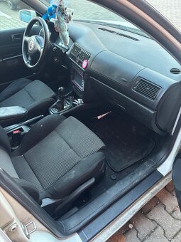 Predám Golf 4 1.9TDI 2000 81KW - 12