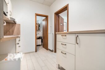 Pri PREZIDENTSKOM PALÁCI - DVOR - 2 izb. - 51,19 m2 - OKNA D - 12