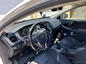 Volvo V40 Momentum 2016 - 12