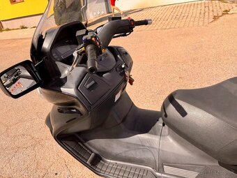 2005 SUZUKI BURGMAN AN 650 EXECUTIVE, NAJ. 36000, NOVÁ STK - 12