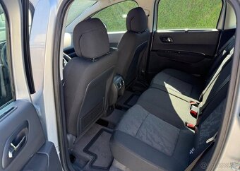 Peugeot 3008 1,6 HDi jízdní režimy klima nafta manuál 82 kw - 12
