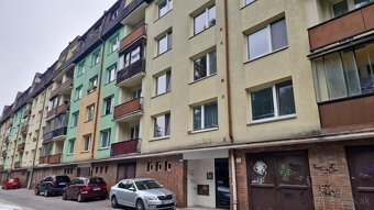 2 IZBOVÝ BYT 65m² S BALKÓNOM na HLINY 8 - 12