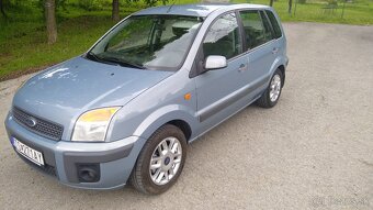 Ford Fusion - 12