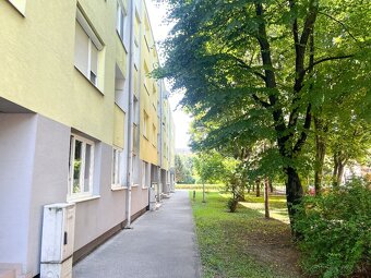 Tichý 2i byt v centre Trnavy - pôvodný stav - 12