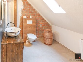 UNIKÁTNY 3- IZBOVÝ PODKROVNÝ BYT - 12