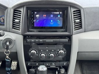 Jeep Grand Cherokee SRT 6.1 HEMI - 12