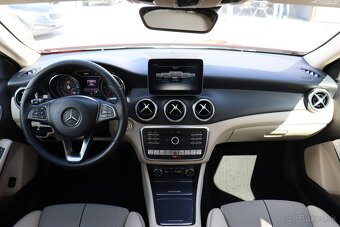 Mercedes-Benz GLA 200 d 4MATIC A/T - 12