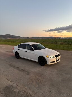 BMW 320D xDrive A/T E90 - 12