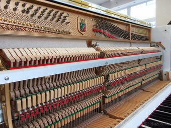 Zánovný koncertný Petrof dovoz celá SR - 12