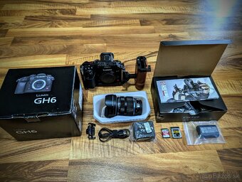 Panasonic GH6 + OM System Digital ED 12-40mm f2.8 a statív - 12