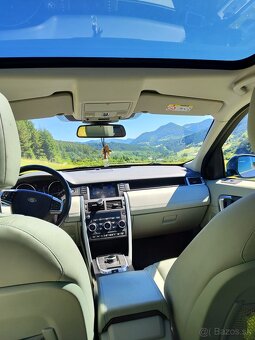 Land Rover Discovery Sport - 12